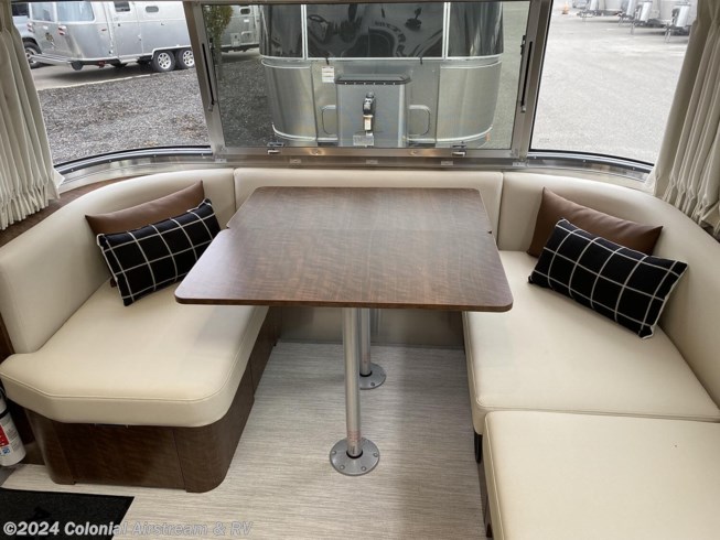 2024 Globetrotter 25FBQ Queen by Airstream from Colonial Airstream & RV in Millstone Township, New Jersey