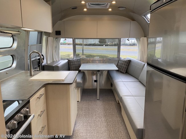 2024 Airstream Flying Cloud 27FBQ Queen - New Travel Trailer For Sale by Colonial Airstream & RV in Millstone Township, New Jersey