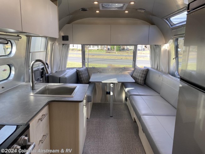 2024 Airstream Flying Cloud 27FBT Twin - New Travel Trailer For Sale by Colonial Airstream & RV in Millstone Township, New Jersey