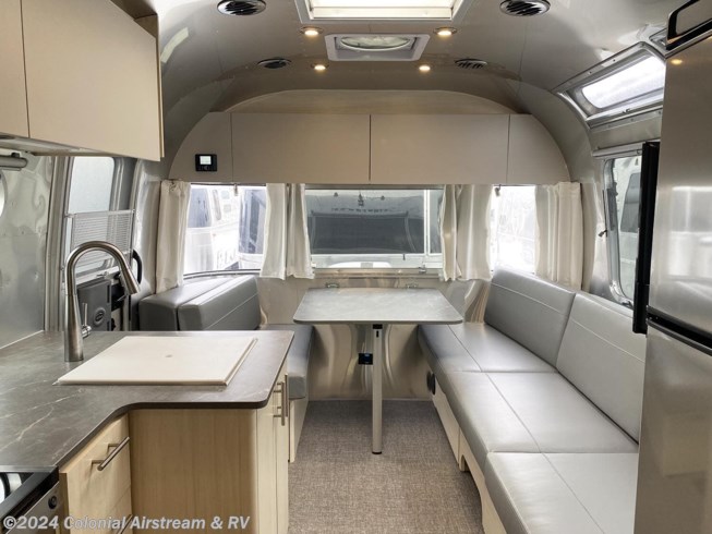 2024 Airstream Flying Cloud 25FBT Twin - New Travel Trailer For Sale by Colonial Airstream & RV in Millstone Township, New Jersey