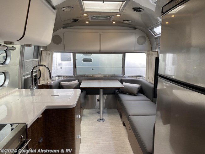 2024 Airstream Globetrotter 27FBQ Queen - New Travel Trailer For Sale by Colonial Airstream & RV in Millstone Township, New Jersey