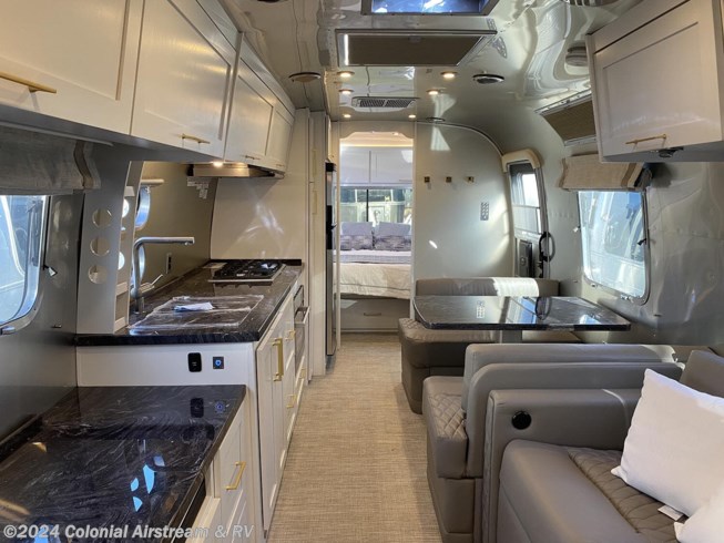 2024 Airstream Classic 33FBQ Queen - New Travel Trailer For Sale by Colonial Airstream & RV in Millstone Township, New Jersey