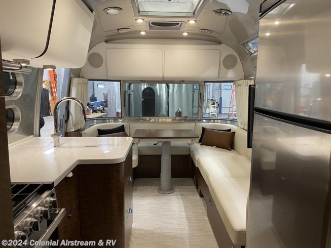 2024 Airstream Globetrotter 27FBQ Queen - New Travel Trailer For Sale by Colonial Airstream & RV in Millstone Township, New Jersey