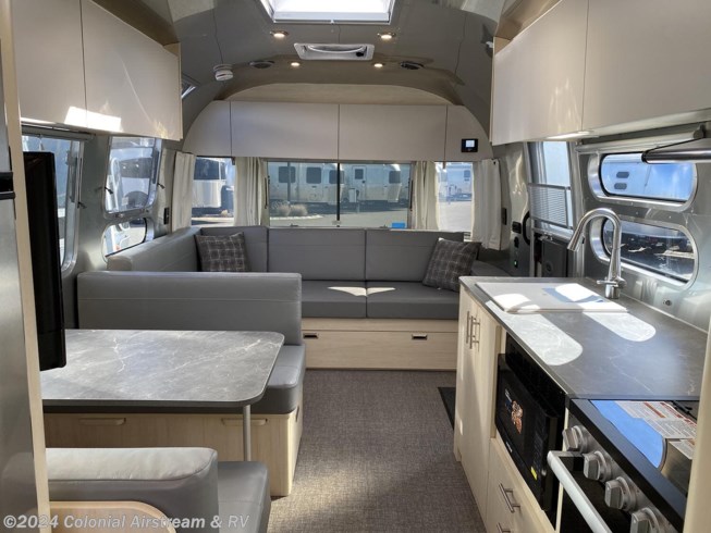 2024 Airstream Flying Cloud 30RBQ Queen - New Travel Trailer For Sale by Colonial Airstream & RV in Millstone Township, New Jersey