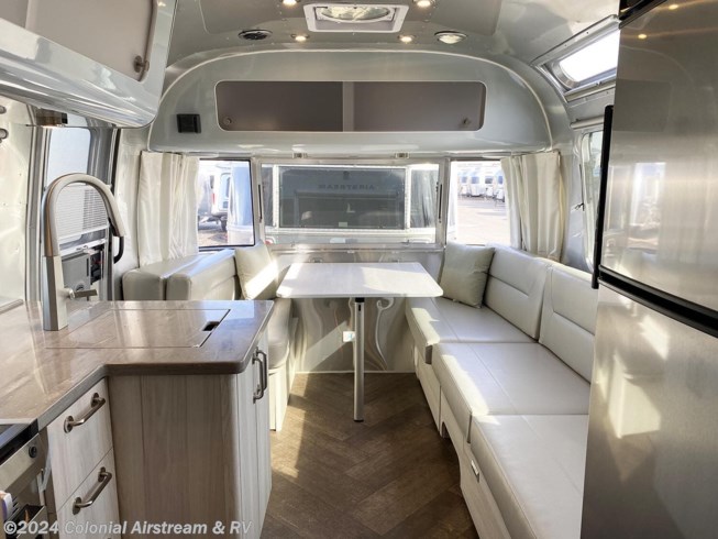 2024 Airstream International 25FBQ Queen - New Travel Trailer For Sale by Colonial Airstream & RV in Millstone Township, New Jersey