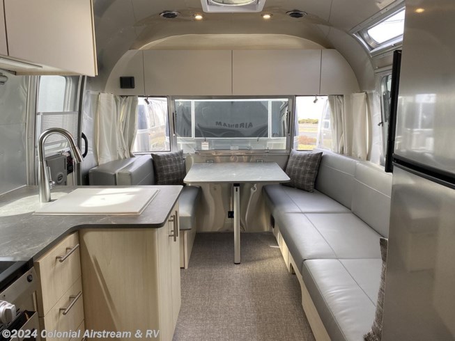2024 Airstream Flying Cloud 25FBQ Queen - New Travel Trailer For Sale by Colonial Airstream & RV in Millstone Township, New Jersey