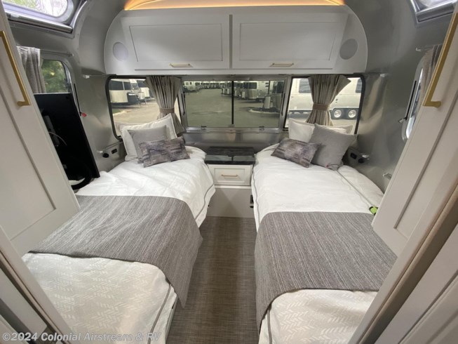 2024 Classic 33FBT Twin by Airstream from Colonial Airstream & RV in Millstone Township, New Jersey