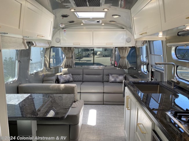 2024 Airstream Classic 30RBT Twin - New Travel Trailer For Sale by Colonial Airstream & RV in Millstone Township, New Jersey