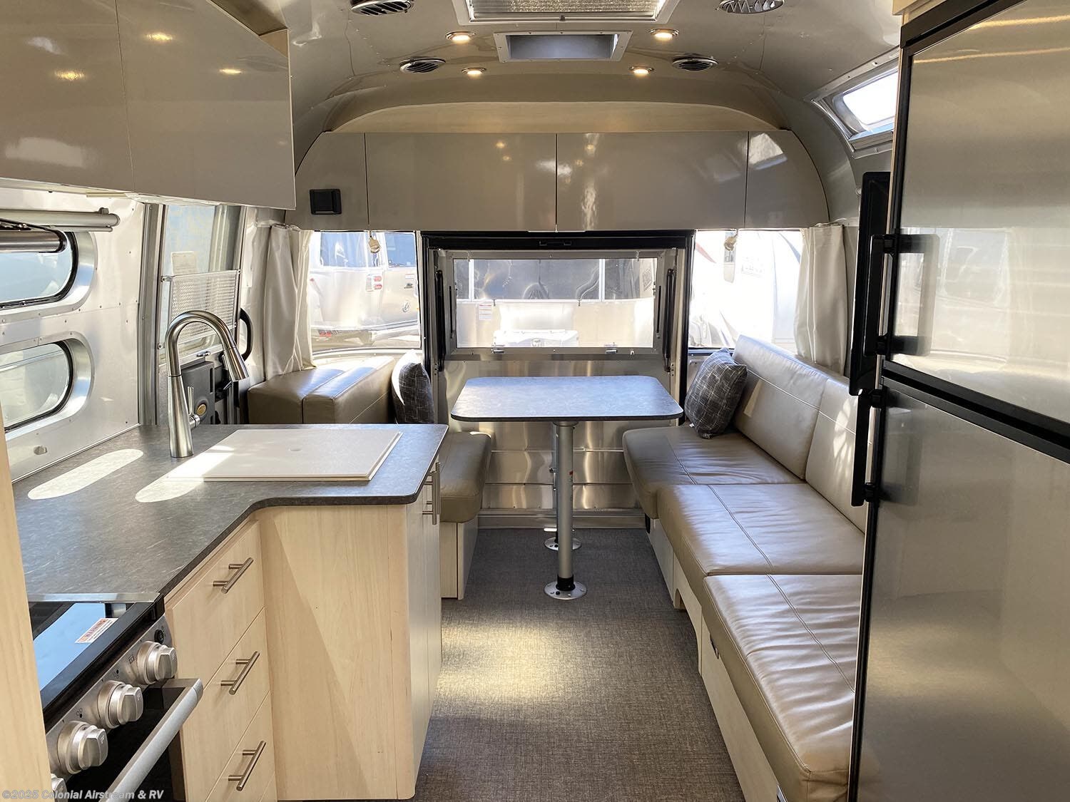 2021 Airstream Flying Cloud 27FBQ Queen Hatch RV for Sale in Millstone ...