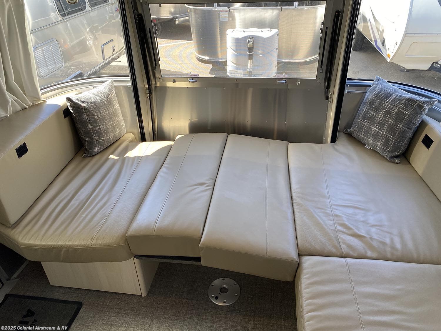 2021 Airstream Flying Cloud 27FBQ Queen Hatch RV for Sale in Millstone ...