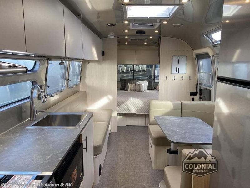 2025 Flying Cloud 30FBB Bunk Queen by Airstream from Colonial Airstream & RV in Millstone Township, New Jersey