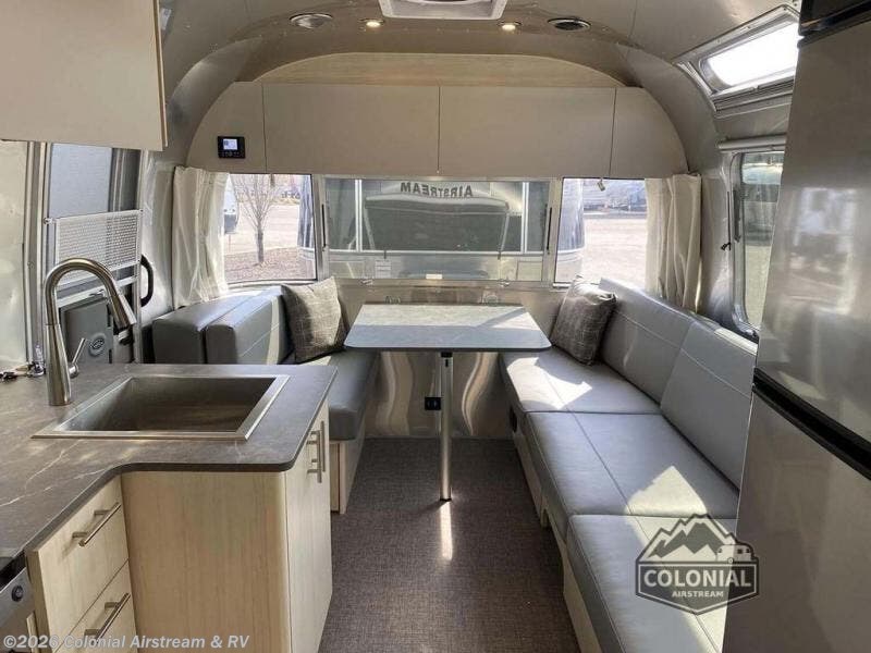 2025 Flying Cloud 25FBQ Queen by Airstream from Colonial Airstream & RV in Millstone Township, New Jersey