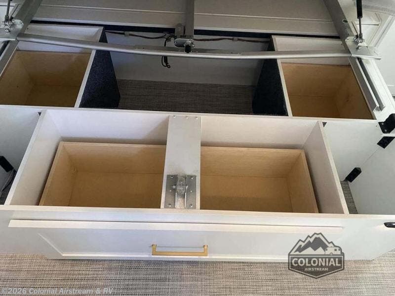 2021 Classic 33FBQ Queen by Airstream from Colonial Airstream & RV in Millstone Township, New Jersey