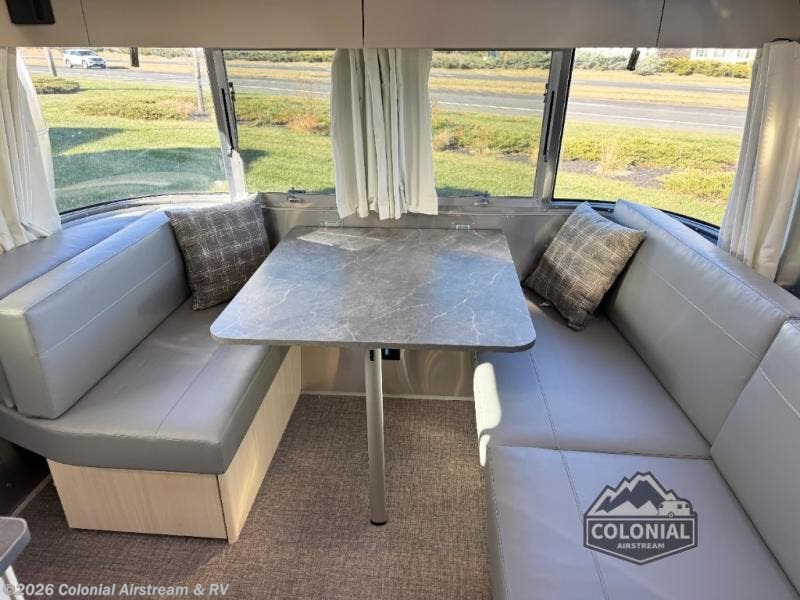 2026 Flying Cloud 25FBT Twin by Airstream from Colonial Airstream & RV in Millstone Township, New Jersey