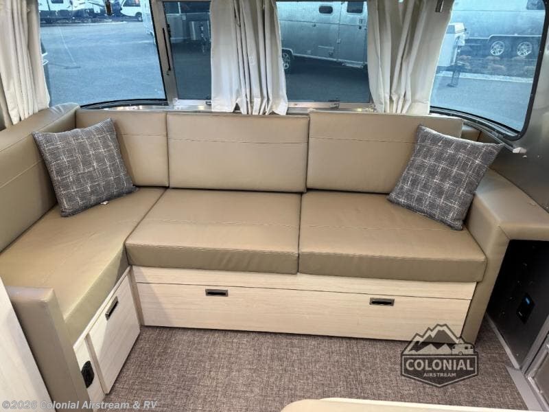 2026 Flying Cloud 28RBT Twin by Airstream from Colonial Airstream & RV in Millstone Township, New Jersey