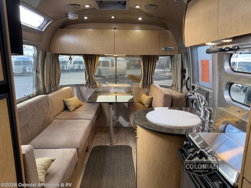 2016 Airstream Flying Cloud 23D - Used Travel Trailer For Sale by Colonial Airstream & RV in Millstone Township, New Jersey