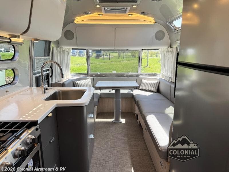 2026 Airstream Globetrotter 27FBT Twin - New Travel Trailer For Sale by Colonial Airstream & RV in Millstone Township, New Jersey