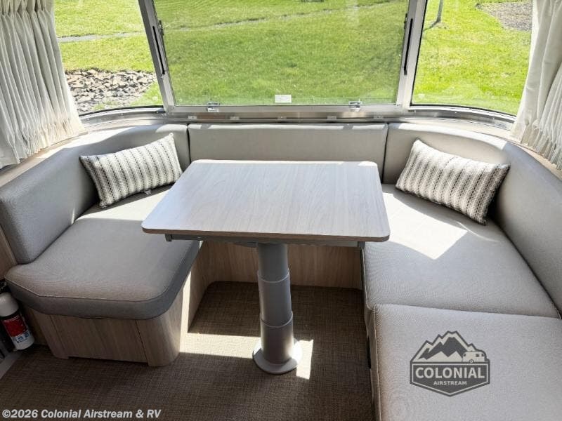 2026 Globetrotter 27FBT Twin by Airstream from Colonial Airstream & RV in Millstone Township, New Jersey