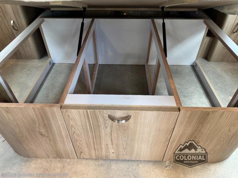 New 2027 Airstream Flying Cloud 30FBB Bunk Queen available in Millstone Township, New Jersey