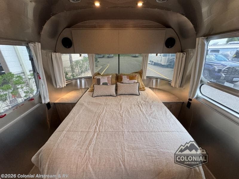 2027 Flying Cloud 30FBB Bunk Queen by Airstream from Colonial Airstream & RV in Millstone Township, New Jersey
