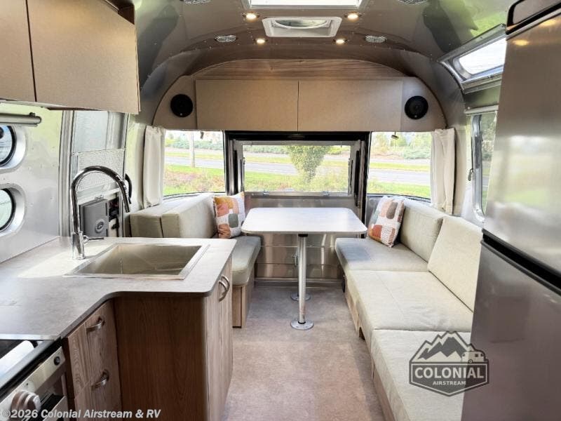 2027 Airstream Flying Cloud 25FBT Twin Hatch - New Travel Trailer For Sale by Colonial Airstream & RV in Millstone Township, New Jersey