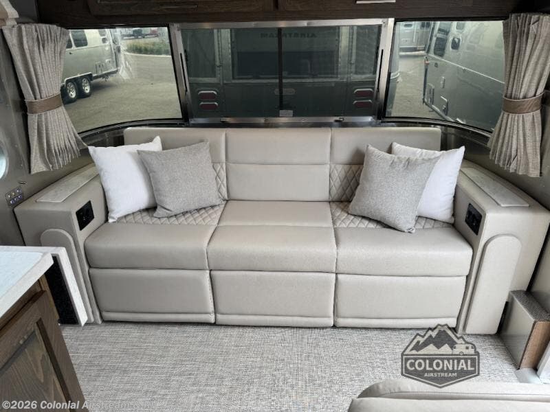 2027 Classic 28RBQ Queen by Airstream from Colonial Airstream & RV in Millstone Township, New Jersey