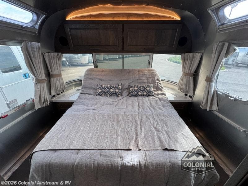 2027 Classic 33FBQ Queen by Airstream from Colonial Airstream & RV in Millstone Township, New Jersey