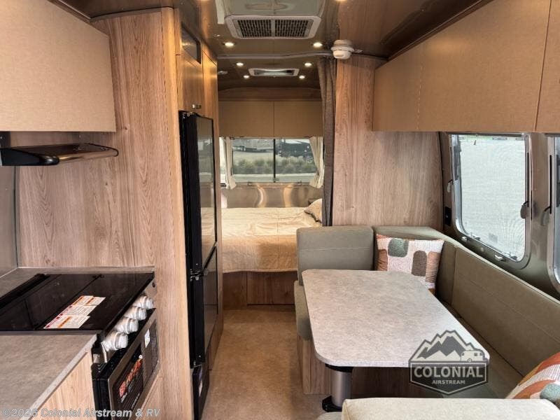 2027 Airstream Flying Cloud 23FBQ Queen - New Travel Trailer For Sale by Colonial Airstream & RV in Millstone Township, New Jersey