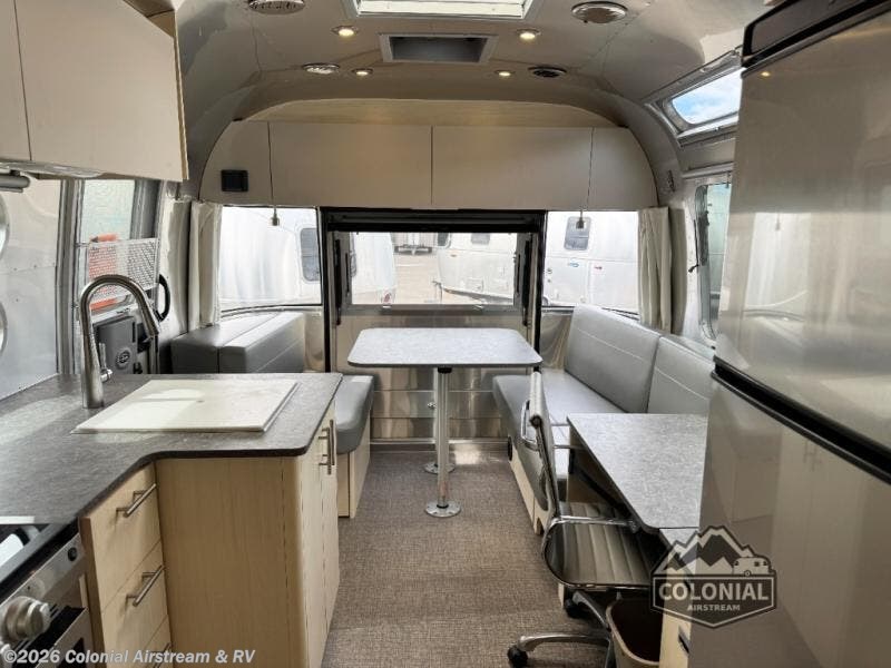2023 Airstream Flying Cloud 25FBQ Queen Hatch - Used Travel Trailer For Sale by Colonial Airstream & RV in Millstone Township, New Jersey