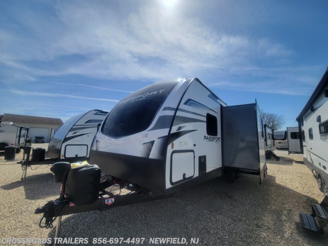 2022 Passport Grand Touring 2401BH GT by Keystone from Crossroads Trailer Sales, Inc. in Newfield, New Jersey