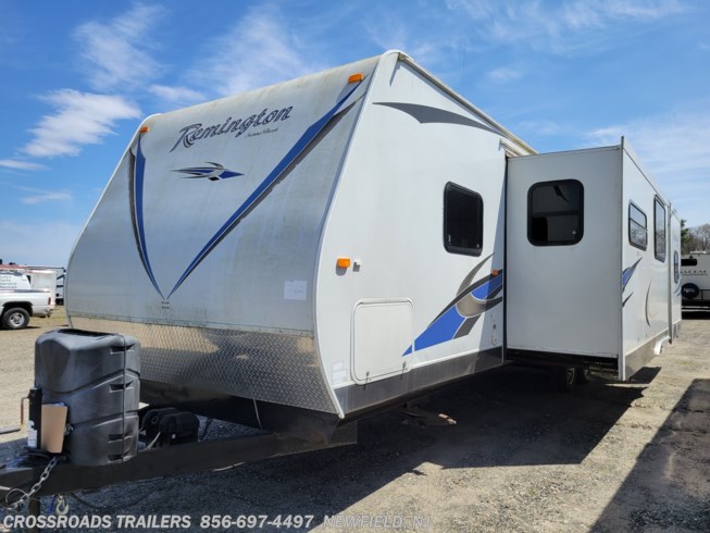Used 2013 Winnebago Remington 33BHS available in Newfield, New Jersey