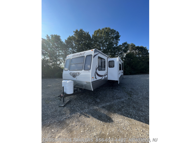 Used 2013 Keystone Hideout 38FDDS available in Newfield, New Jersey