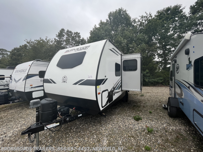 2022 Forest River Surveyor Legend 19RBLE - Used Travel Trailer For Sale by Crossroads Trailer Sales, Inc. in Newfield, New Jersey
