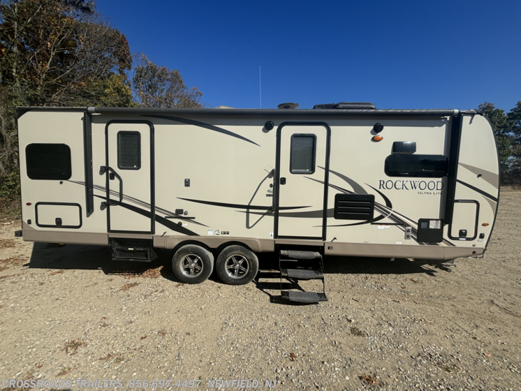 Used 2018 Forest River Rockwood Ultra Lite 2608SB available in Newfield, New Jersey