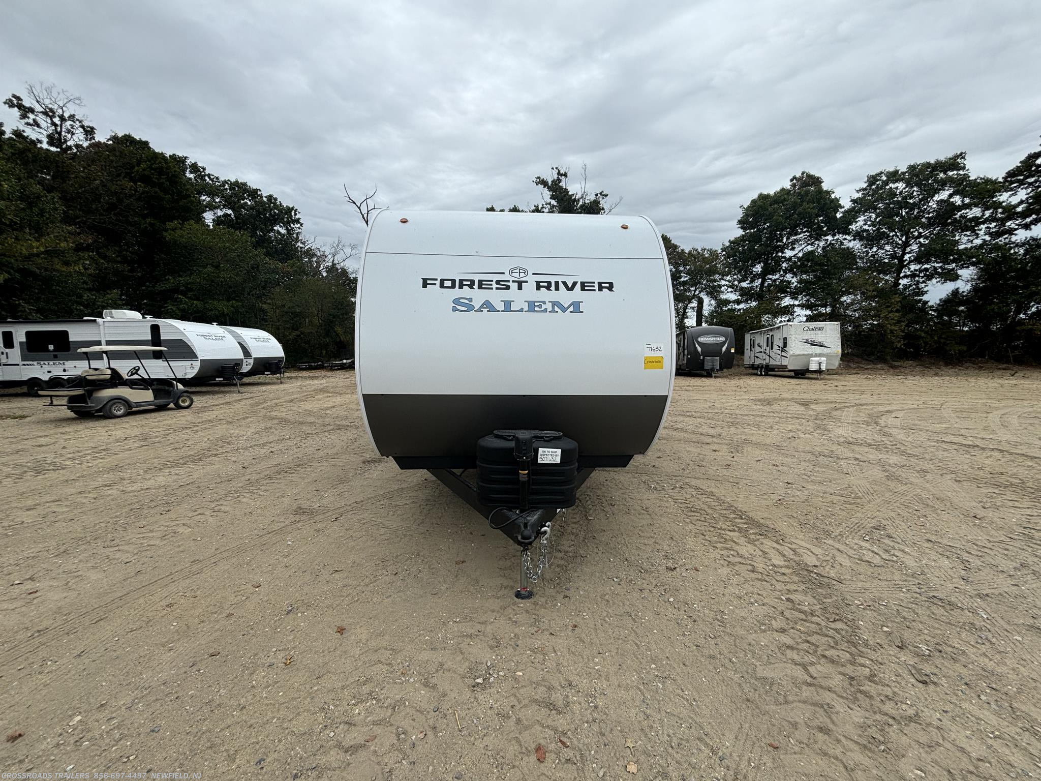 2025 Forest River Salem 31KQBTS - New Travel Trailer For Sale by Crossroads Trailer Sales, Inc. in Newfield, New Jersey features Microwave, Exterior Speakers, U-Shaped Dinette, Bunk Beds, Slideout