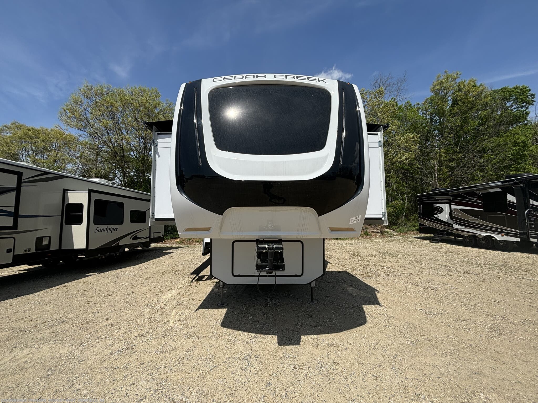 2023 Forest River Cedar Creek 371FL - Used Fifth Wheel For Sale by Crossroads Trailer Sales, Inc. in Newfield, New Jersey features Slideout, Awning, Oven, Water Heater, Medicine Cabinet