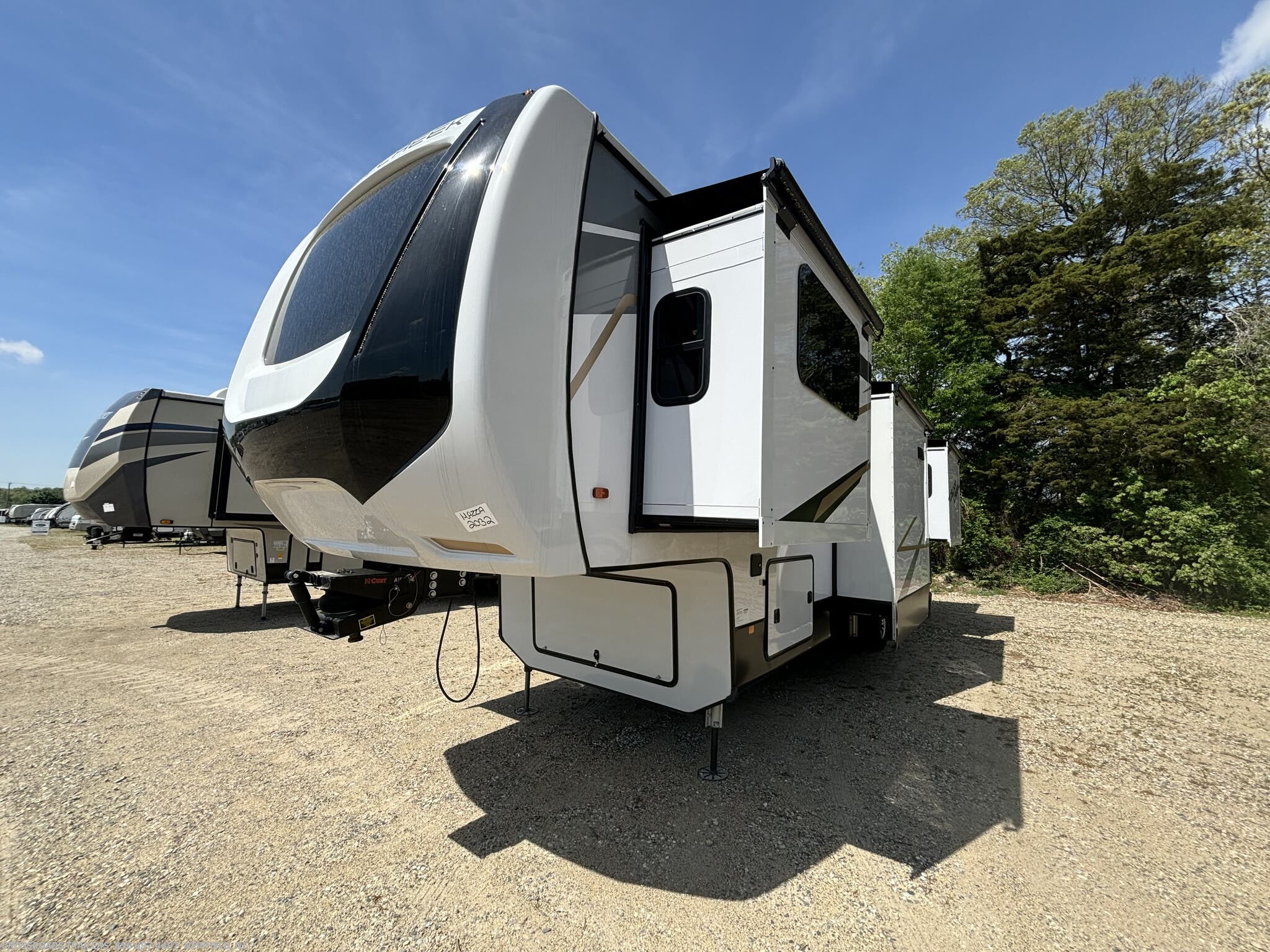 2023 Cedar Creek 371FL by Forest River from Crossroads Trailer Sales, Inc. in Newfield, New Jersey