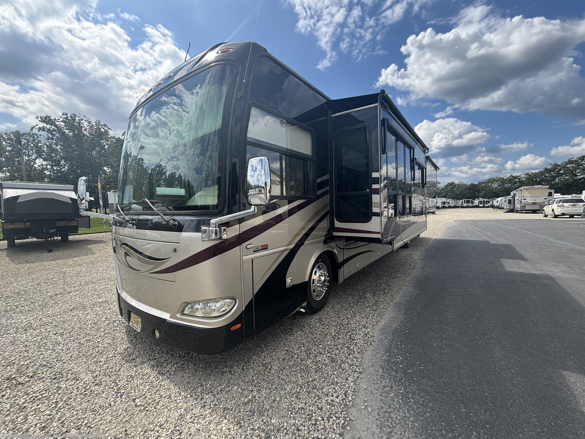 2011 Tuscany 4072 by Damon from Crossroads Trailer Sales, Inc. in Newfield, New Jersey