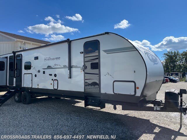 2021 Forest River Cherokee Black Label 306MMBL - Used Travel Trailer For Sale by Crossroads Trailer Sales, Inc. in Newfield, New Jersey