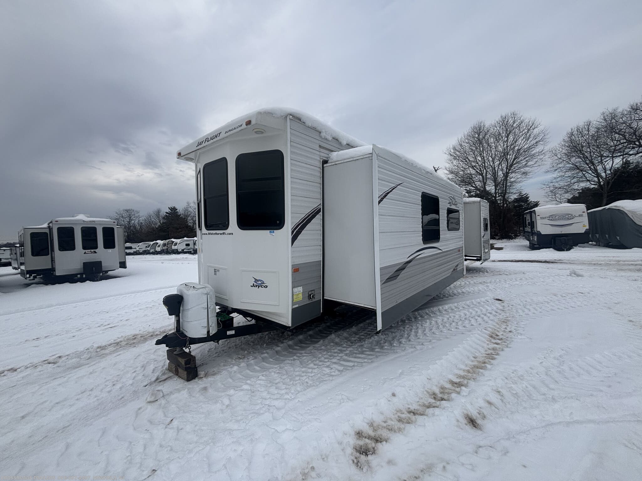 2013 Bungalow 40FKS by Jayco from Crossroads Trailer Sales, Inc. in Newfield, New Jersey