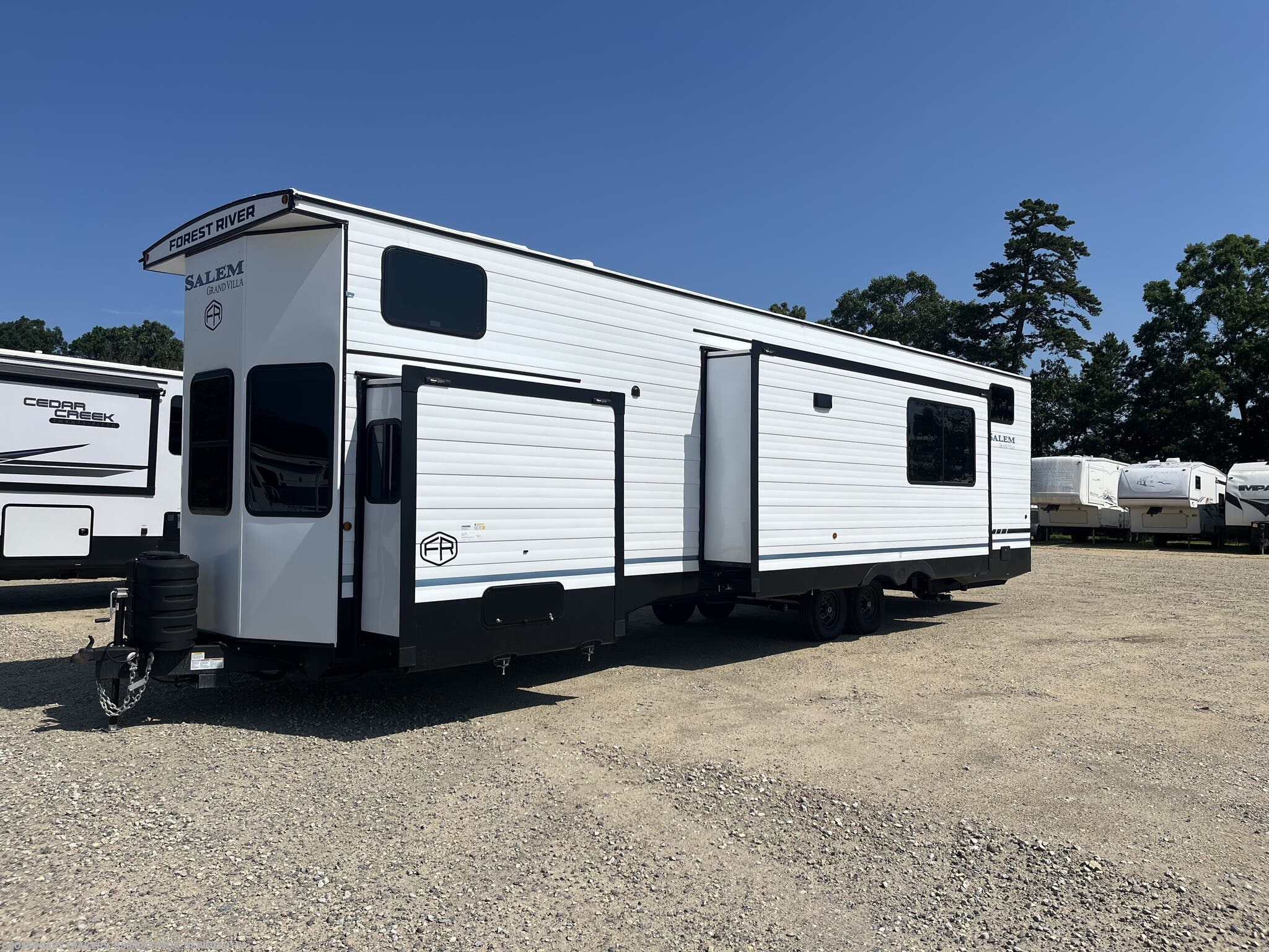 2026 Forest River Salem Grand Villa 42ICE - New Destination Trailer For Sale by Crossroads Trailer Sales, Inc. in Newfield, New Jersey features LP Detector, Power Awning, Slideout, Awning, Shower