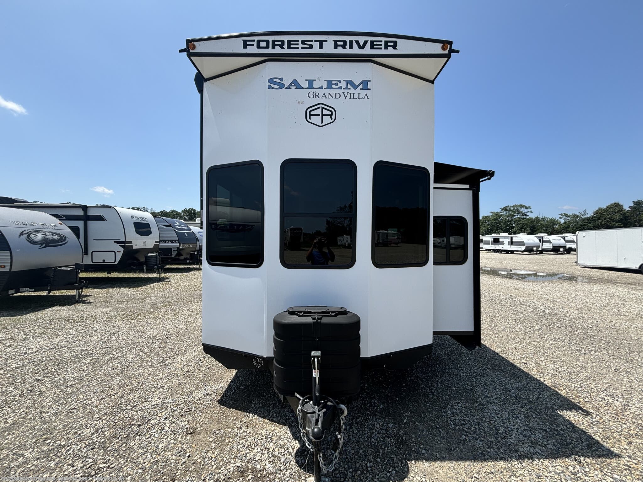 2026 Forest River Salem Grand Villa 42DL - New Destination Trailer For Sale by Crossroads Trailer Sales, Inc. in Newfield, New Jersey features Refrigerator, Water Heater, Stove Top Burner, Batteries, Toilet