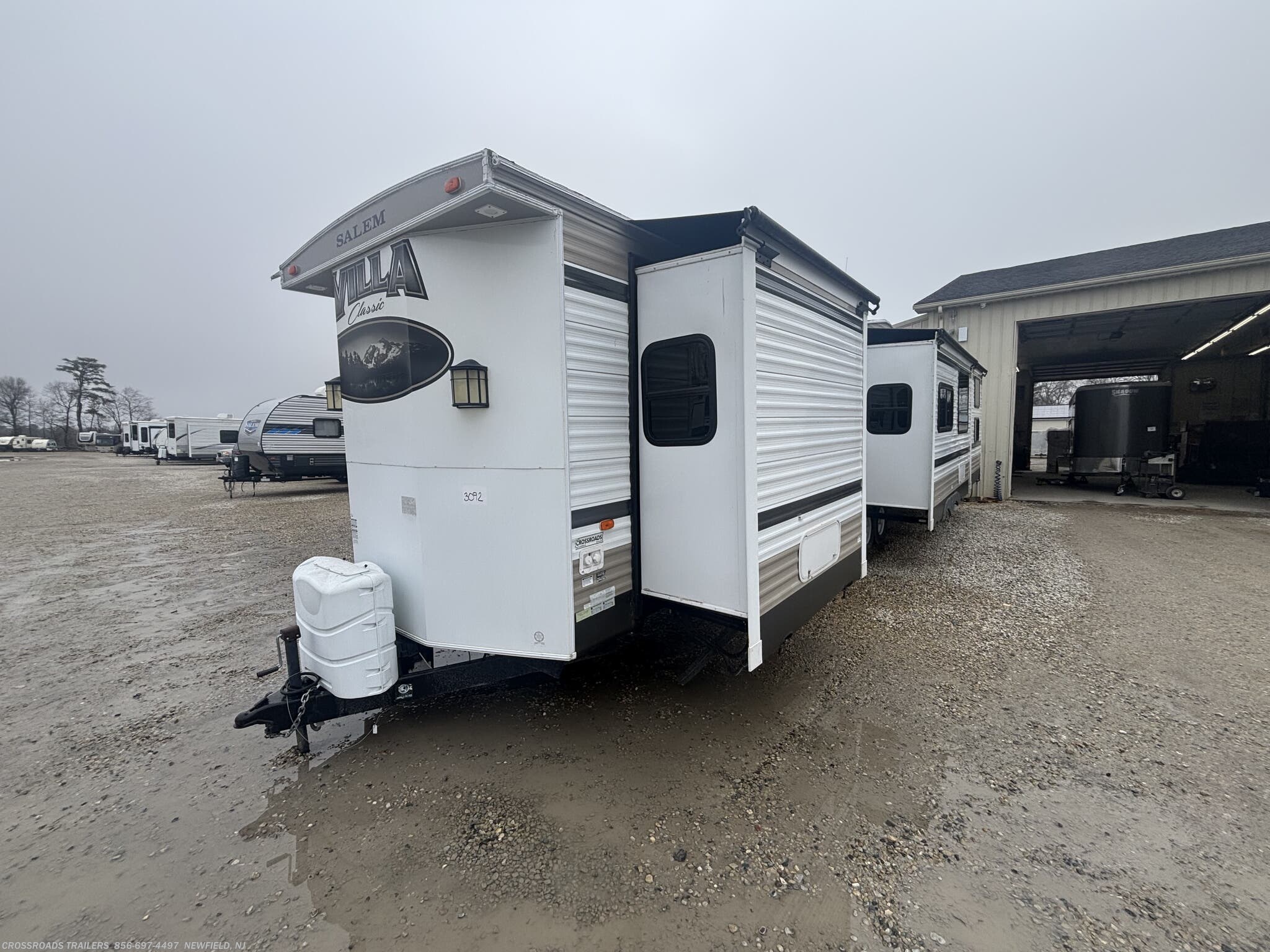 2015 Salem Villa 402QBQ by Forest River from Crossroads Trailer Sales, Inc. in Newfield, New Jersey