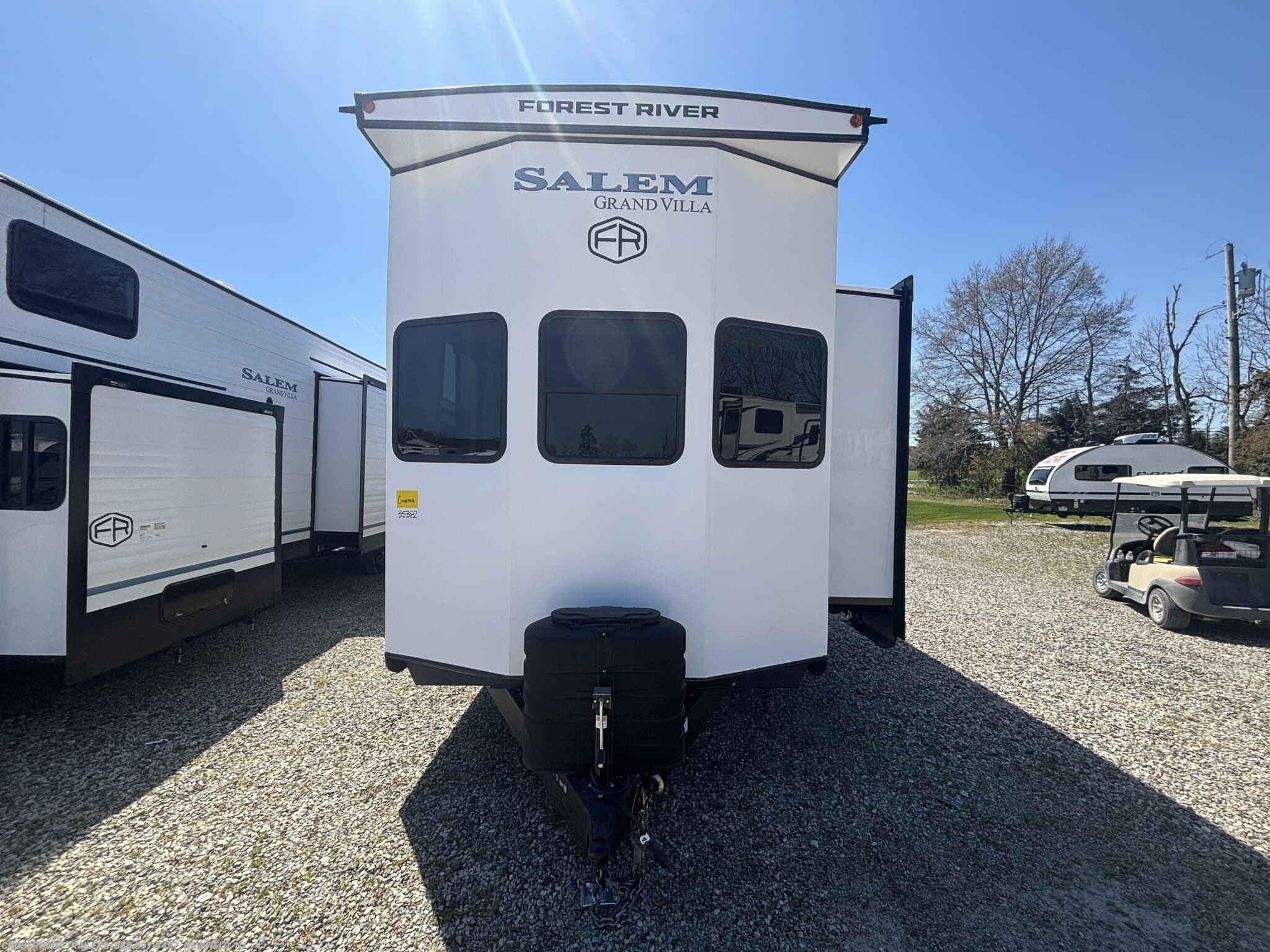 2026 Forest River Salem Grand Villa 40FKP - New Destination Trailer For Sale by Crossroads Trailer Sales, Inc. in Newfield, New Jersey features Power Awning, Toilet, Refrigerator, Slideout, Shower