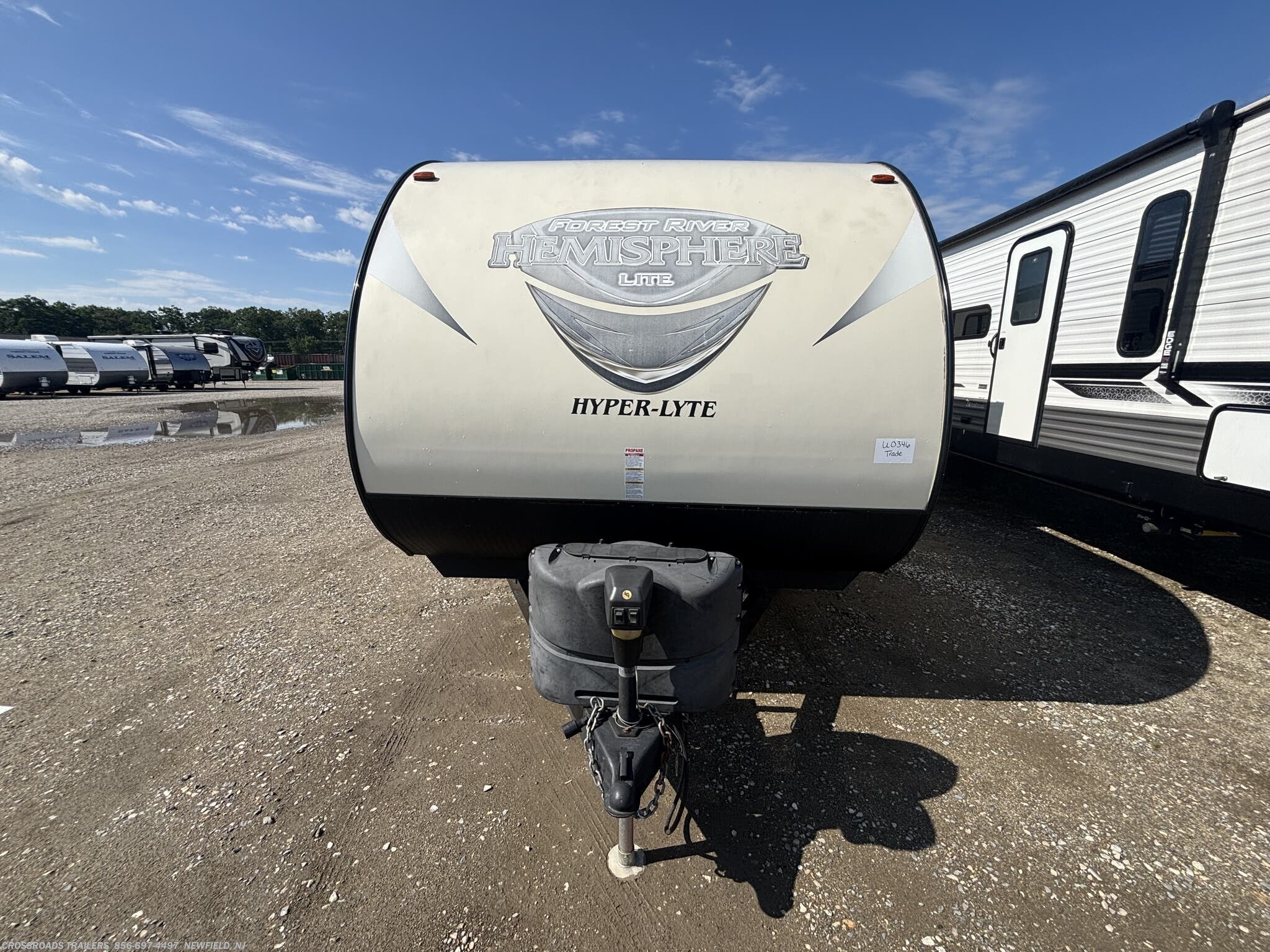 2017 Forest River Salem Hemisphere Hyper-Lyte 27BHHL - Used Travel Trailer For Sale by Crossroads Trailer Sales, Inc. in Newfield, New Jersey features Microwave, TV Antenna, LP Detector, Slideout, Power Awning