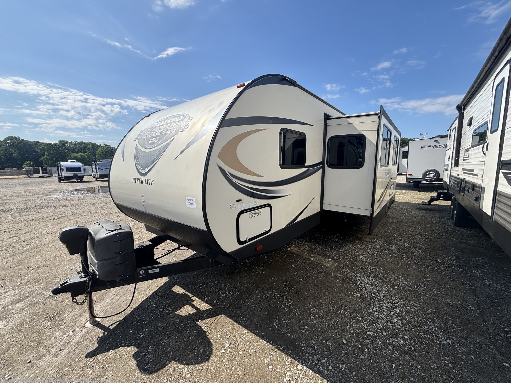 2017 Salem Hemisphere Hyper-Lyte 27BHHL by Forest River from Crossroads Trailer Sales, Inc. in Newfield, New Jersey