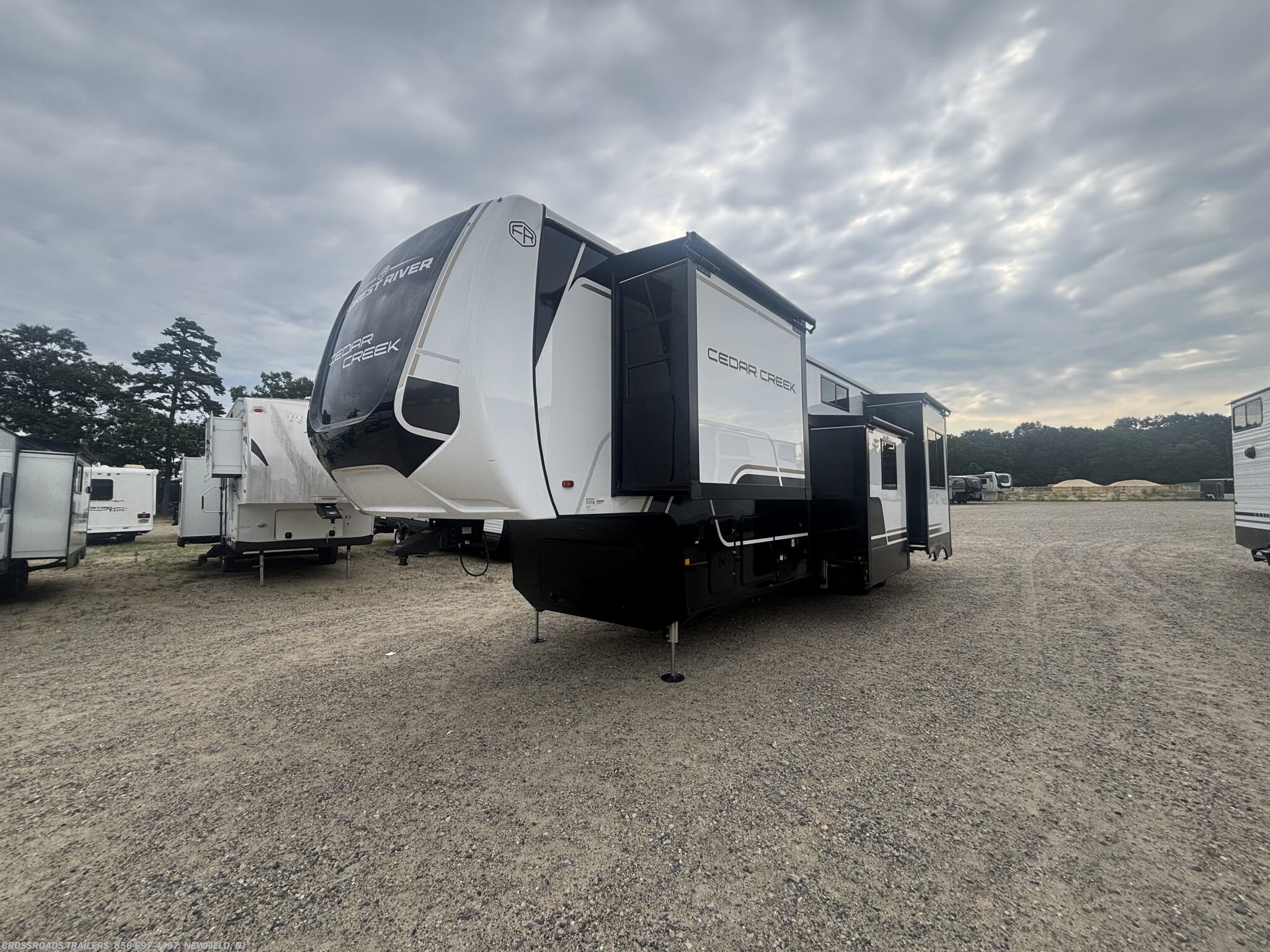 2027 Cedar Creek 390RKB by Forest River from Crossroads Trailer Sales, Inc. in Newfield, New Jersey