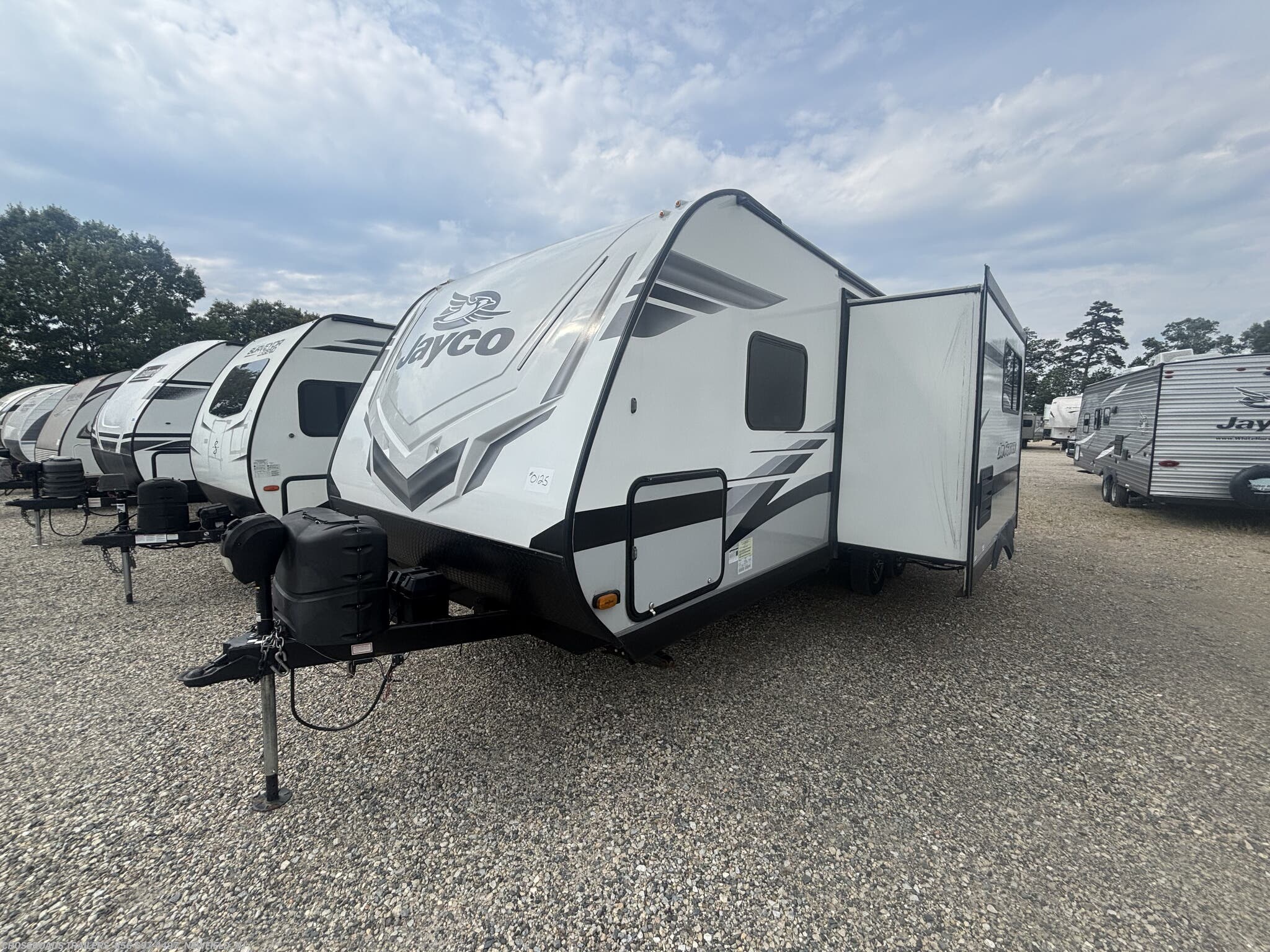 2022 Jay Feather 22RB by Jayco from Crossroads Trailer Sales, Inc. in Newfield, New Jersey