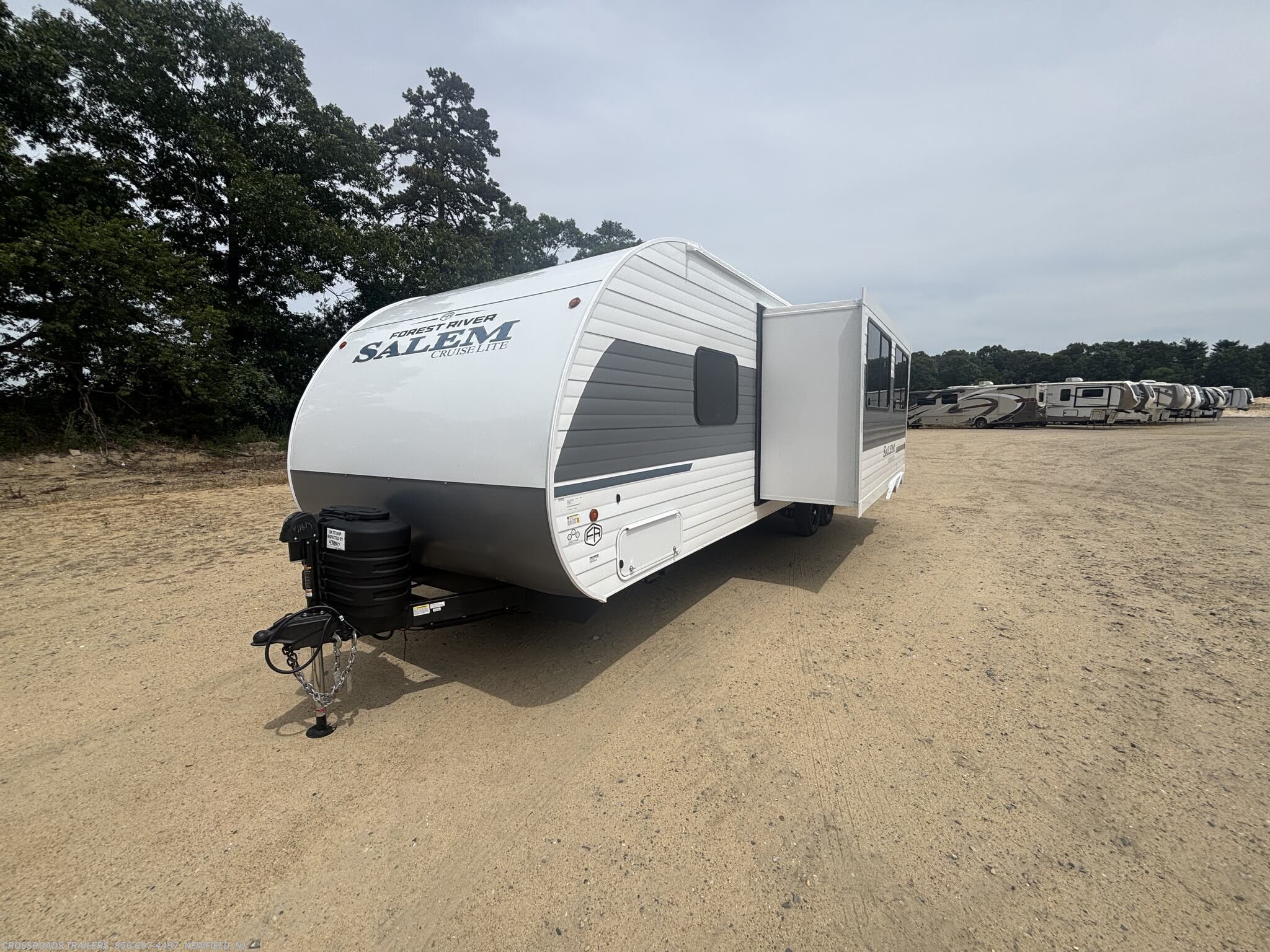 2027 Salem Cruise Lite 273QBXL by Forest River from Crossroads Trailer Sales, Inc. in Newfield, New Jersey