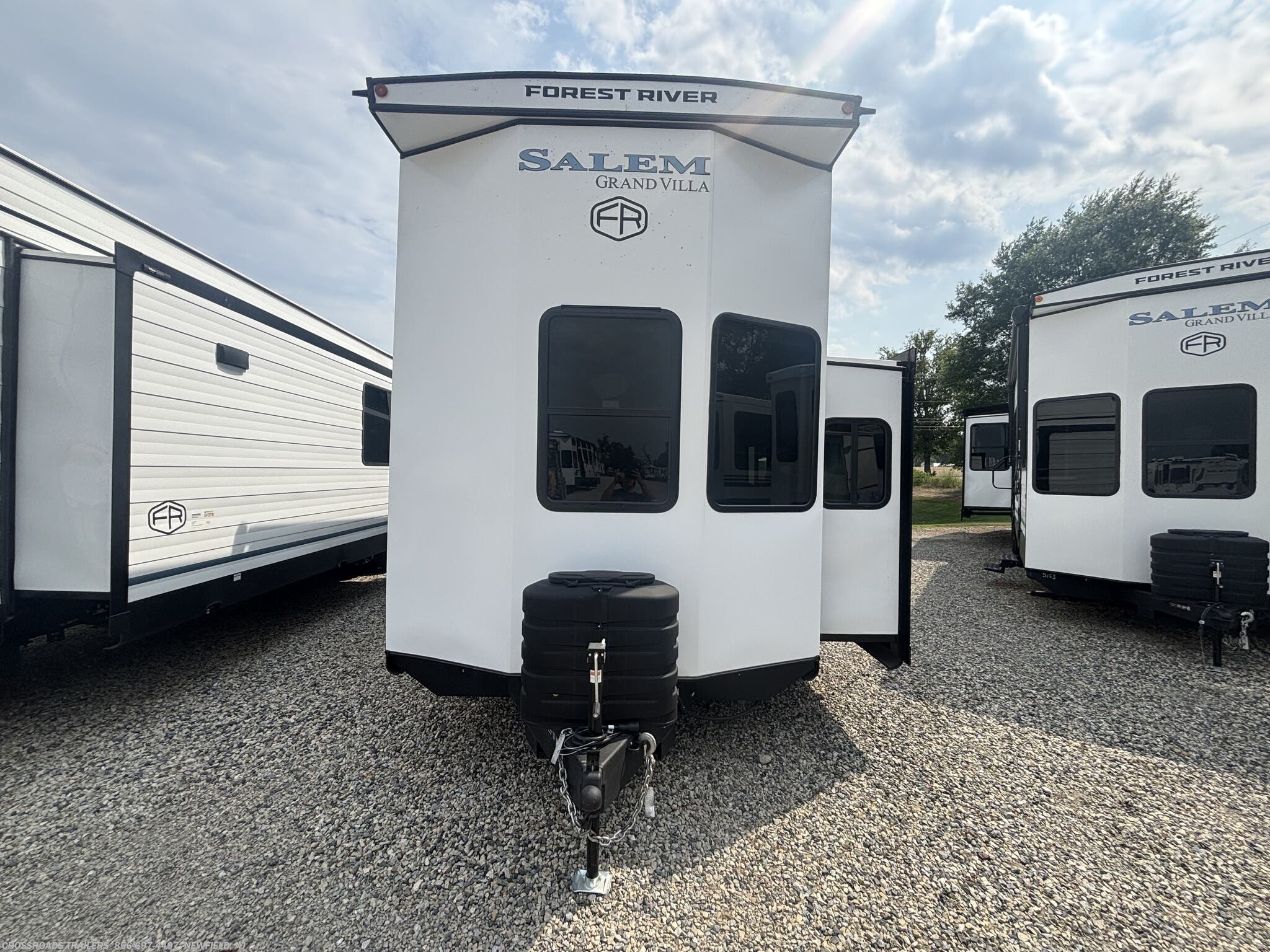 2026 Forest River Salem Grand Villa 42ICE - New Destination Trailer For Sale by Crossroads Trailer Sales, Inc. in Newfield, New Jersey features Slide-out Awning, Bunk Beds, PVC Roof, Water Heater, Toilet
